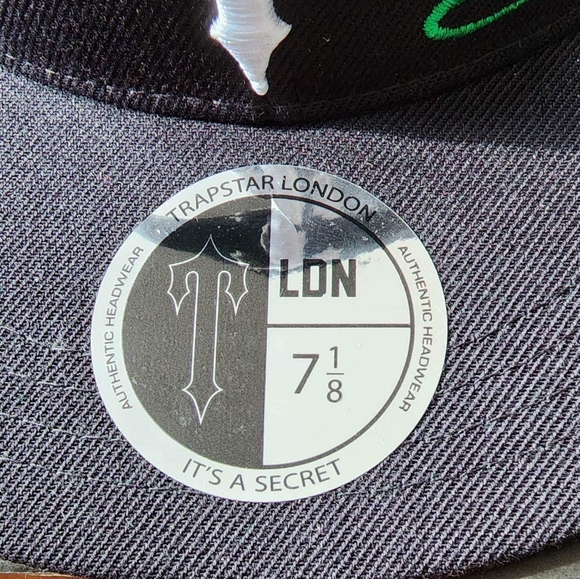 trapstar green bee/black hat - Picture 4 of 4